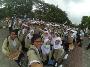 Sebelum masuk Lapangan untuk Penutupan!